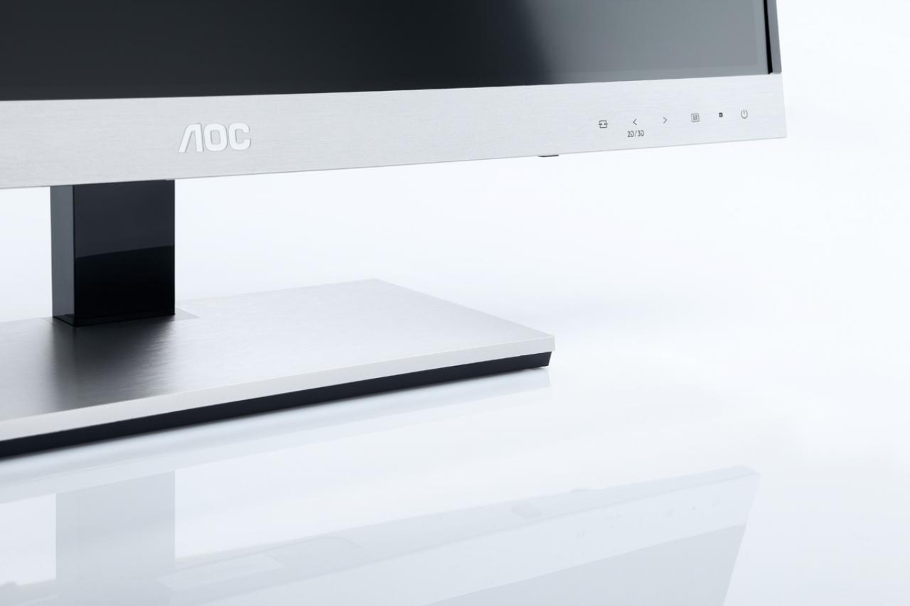 [18/10/2012] AOC i2757Fm: 27-Zoll Monitor mit IPS-Panel (4)