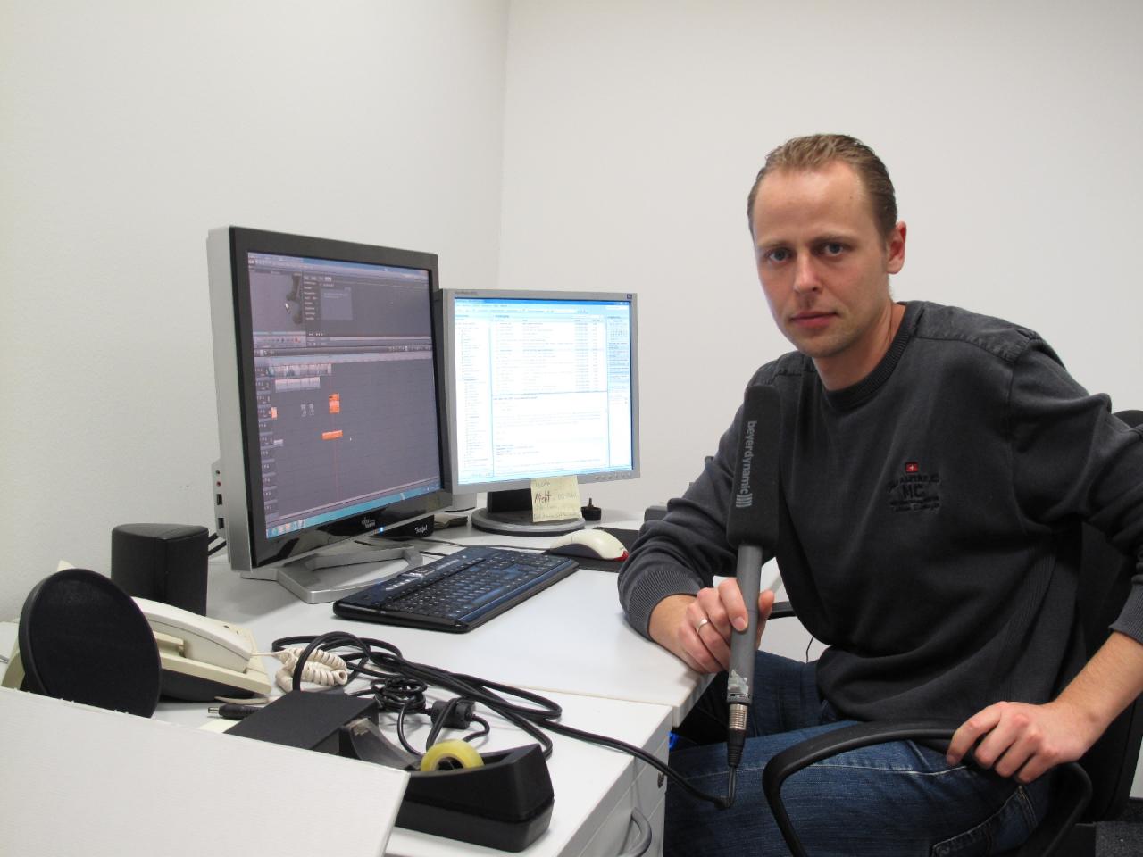 [12/10/2012] Marco springt mal wieder in die Rolle eines Moderators. Ja auch er muss mal ein Video schneiden. Ansonsten arbeitet er derzeit fleißig an einer Übersicht zu 3D-Spielemonitoren. Der Artikel mit Tiefgang wird sicherlich gut, so wie wir ihn kennen. Mal sehen, ob sich eine entsprechende Investition lohnt.
