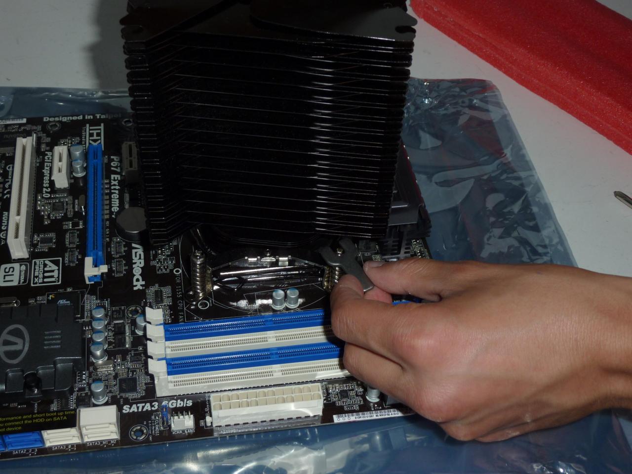 [01/10/2012] Tutorial zum Zusammenbau des PCs - Was ist zu beachten? (4)