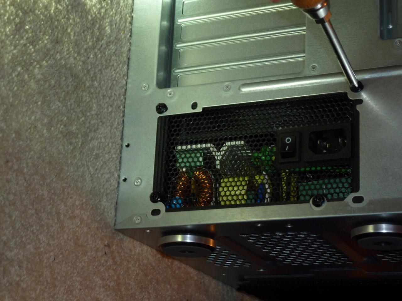 [01/10/2012] Tutorial zum Zusammenbau des PCs - Was ist zu beachten? (6)