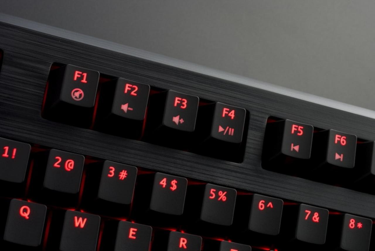 [20/11/2012] Tesoro präsentiert mit der Durandal Ultimate eine mechanische Tastatur für 130 Euro (4)