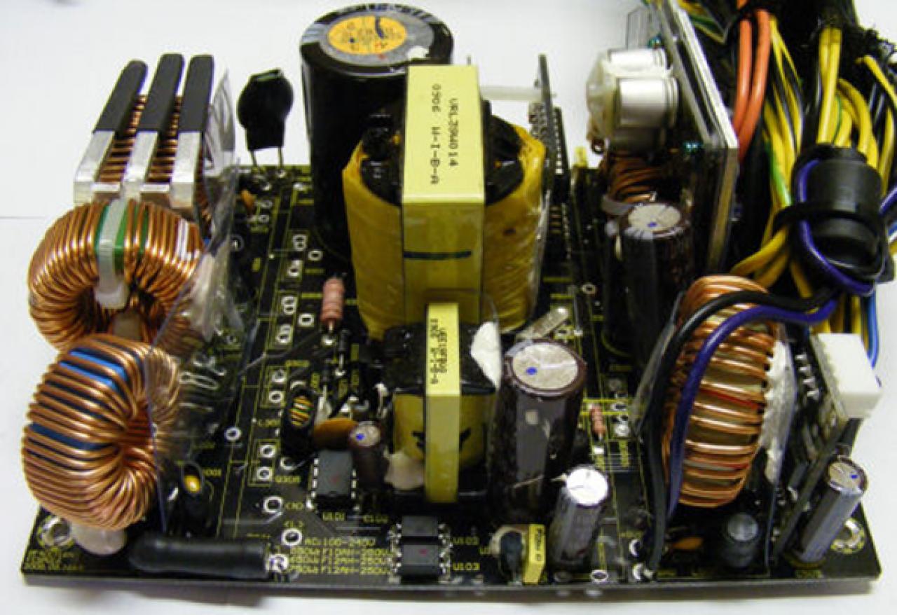 [05/11/2012] Neue Bilder zum Antec True Power New 650 Watt enthüllt (4)
