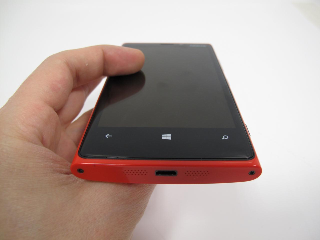 [23/11/2012] Das Nokia Lumia 920 scheint wieder ein Erfolg für Nokia zu sein. (3)