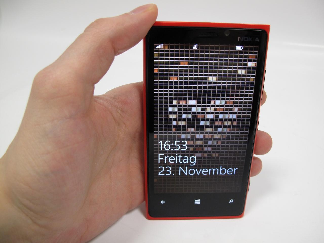 [23/11/2012] Das Nokia Lumia 920 scheint wieder ein Erfolg für Nokia zu sein. (1)