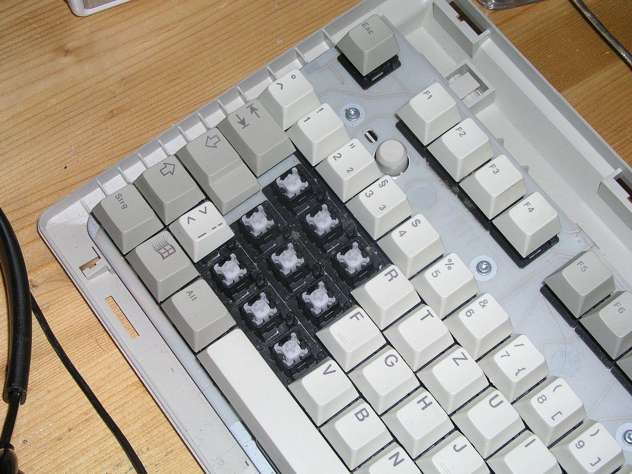 [09/11/2012] Update vom 10.11. mit Tastenfeld von 1977 und Kompakt-Tastatur aus Japan (6)