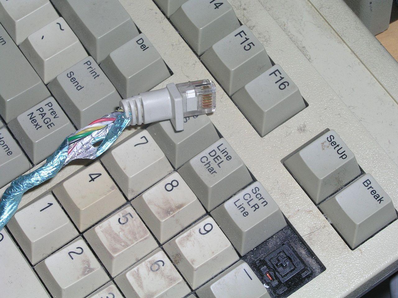 [09/11/2012] Update vom 10.11. mit Tastenfeld von 1977 und Kompakt-Tastatur aus Japan (9)