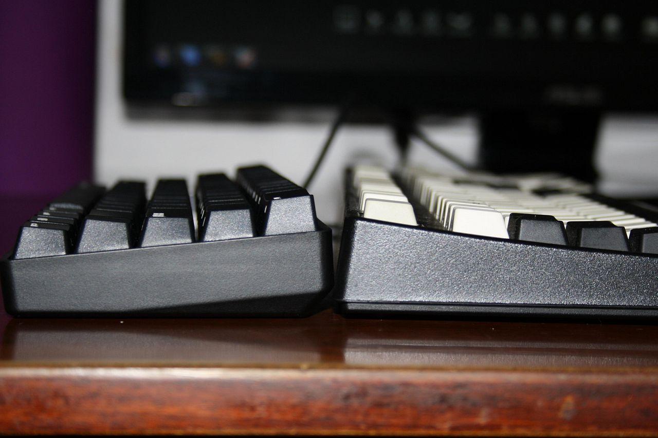 [09/11/2012] Update vom 10.11. mit Tastenfeld von 1977 und Kompakt-Tastatur aus Japan (21)