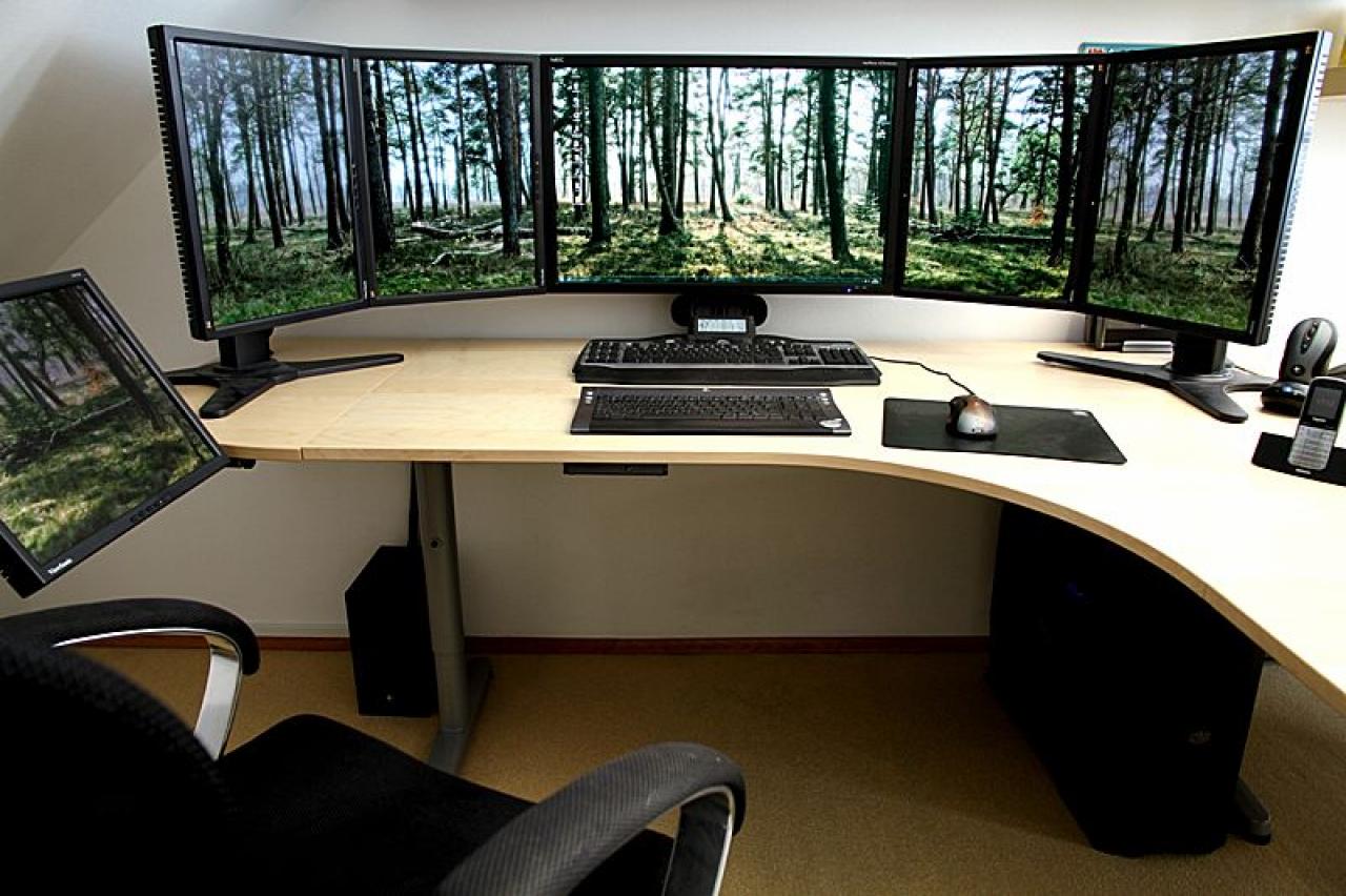 [09/11/2012] Update vom 12.11.: PC mit 6 Bildschirmen, Mainboards als Wandschmuck und mehr (28)