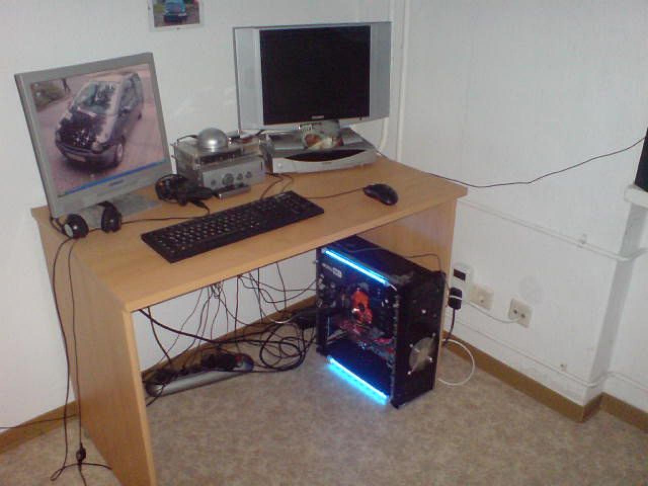 [09/11/2012] Update vom 12.11.: PC mit 6 Bildschirmen, Mainboards als Wandschmuck und mehr (14)