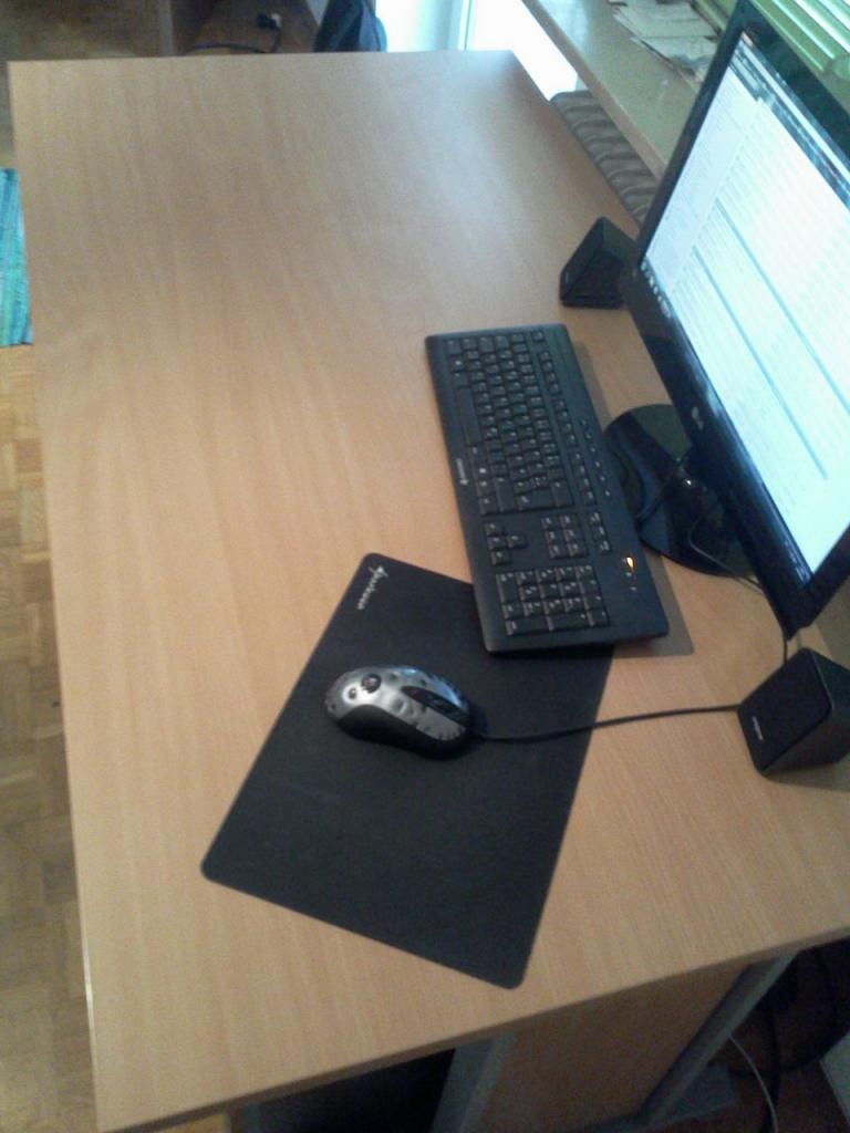 [09/11/2012] Update vom 12.11.: PC mit 6 Bildschirmen, Mainboards als Wandschmuck und mehr (23)