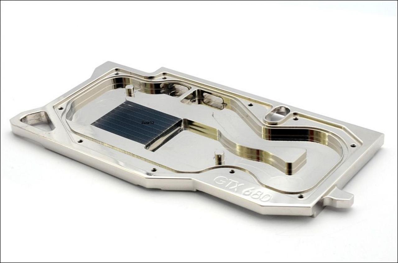 [02/11/2012] Update vom 04.11.: Ausnahme-Casemods und Luxus-Systeme dicht gedrängt (3)