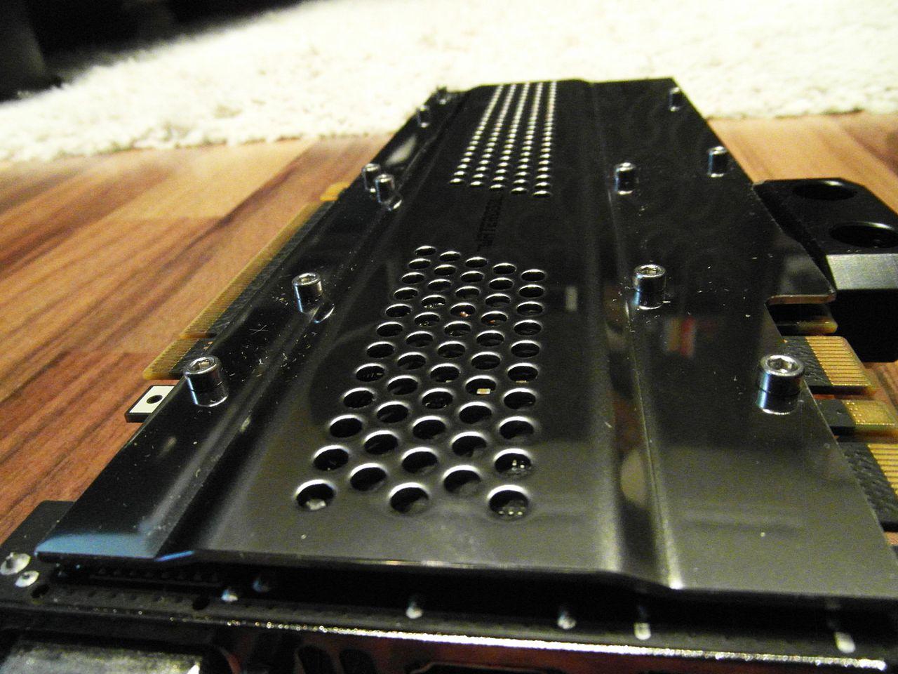 [02/11/2012] Update vom 04.11.: Ausnahme-Casemods und Luxus-Systeme dicht gedrängt (32)