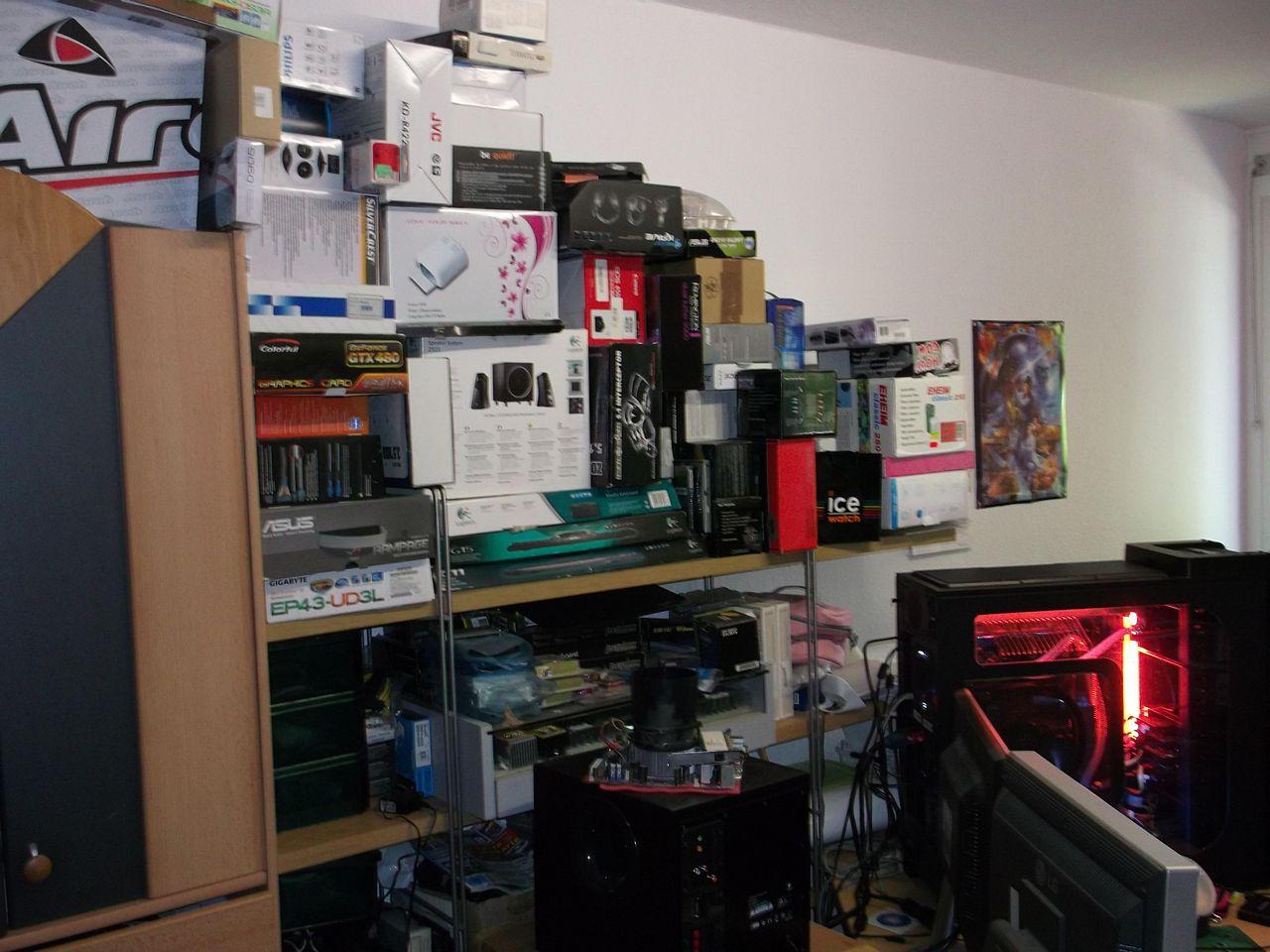 [09/11/2012] Update vom 12.11.: PC mit 6 Bildschirmen, Mainboards als Wandschmuck und mehr (3)