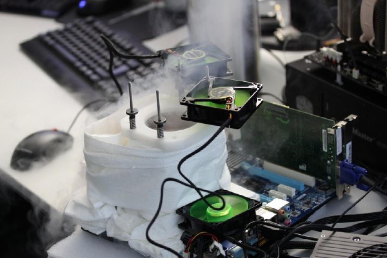 [15/11/2012] Neuer Weltrekord im RAM-Overcklocking: DDR3-3900 mit G.Skill-Modul und Flüssigstickstoff erreicht (1)