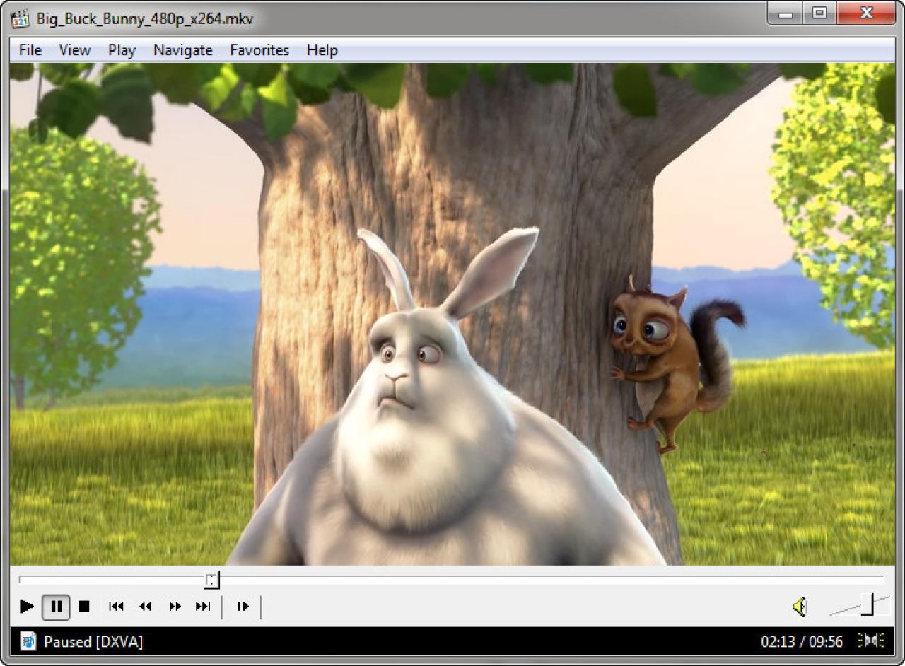 [27/11/2012] Media Player Classic Home Cinema ist ein privates Projekt, das in halbwegs regelmäßigen Abständen aktualisiert wird und als schlanker, kleiner Audio- und Video-Player dient, der aber vollumfänglich mit Audio- und Video-Codecs ausgestattet ist und sich hinter dem VLC nicht verstecken muss. Allerdings ist seine Ausführung simpler. Den Download finden Sie hier.