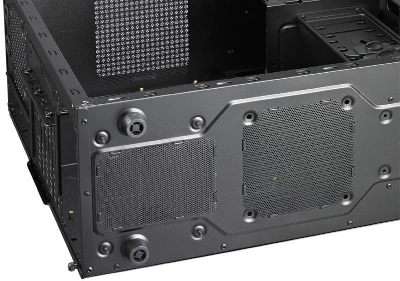 [14/12/2012] Cooler Master präsentiert mit K380 neues Gaming-Gehäuse (4)