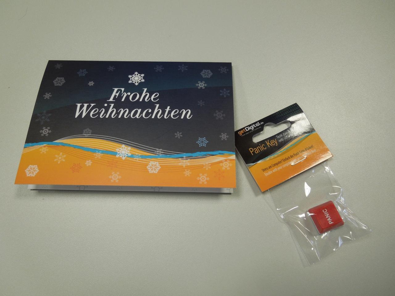 [21/12/2012] Passend zu seinem Fachbereich hat unser Spieleonkel und Experte für mechanische Tastaturen eine Panik-Taste zu Weihnachten bekommen. Besonders witzig ist das Zitat auf der Verpackung 