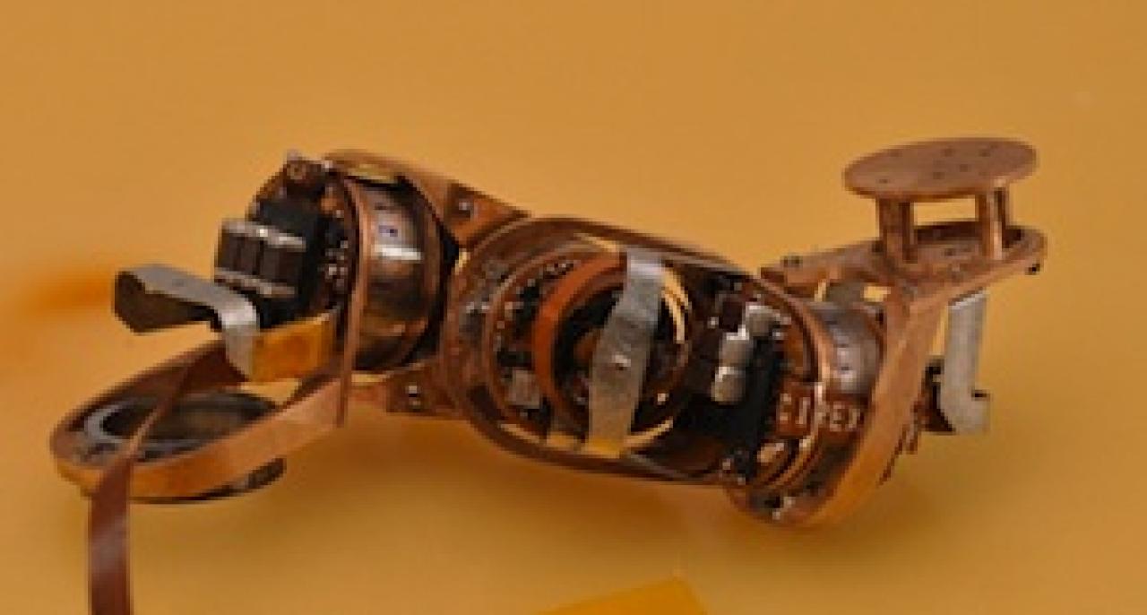 [08/12/2012] MIT-Forschung: Erster Transformer-Roboter entwickelt