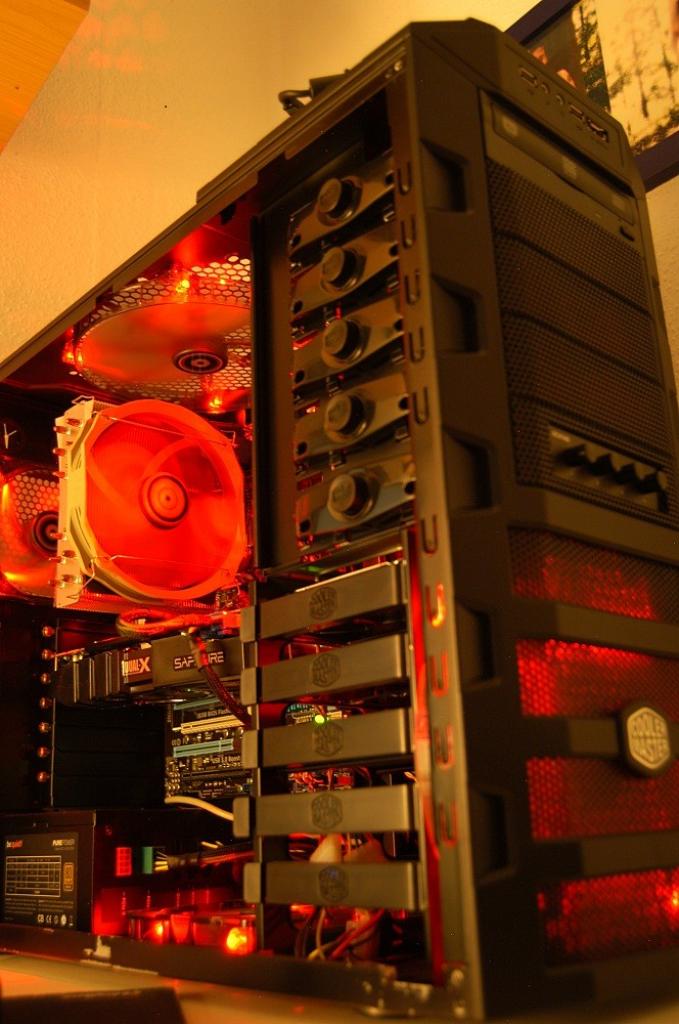 [30/12/2012] Update vom 30.12. mit neuer PC-Beleuchtung (10)