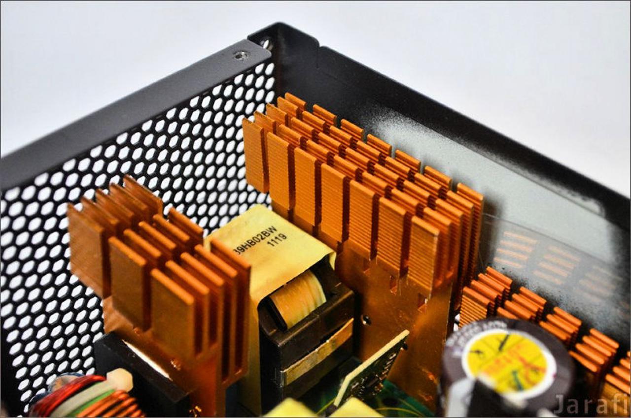 [06/12/2012] Seasonic X-460 Fanless im PCGHX-Test: Stille Nacht (8)