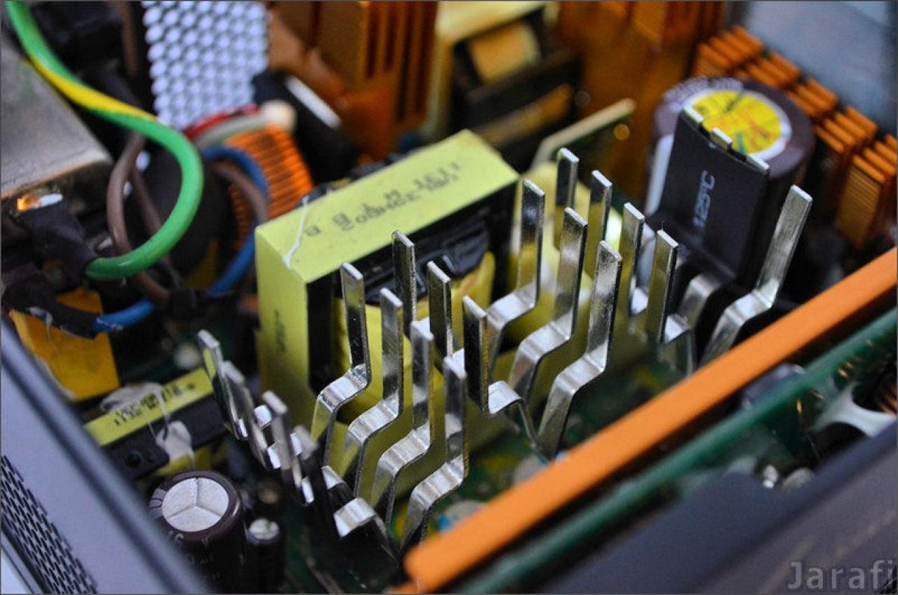 [06/12/2012] Seasonic X-460 Fanless im PCGHX-Test: Stille Nacht (9)