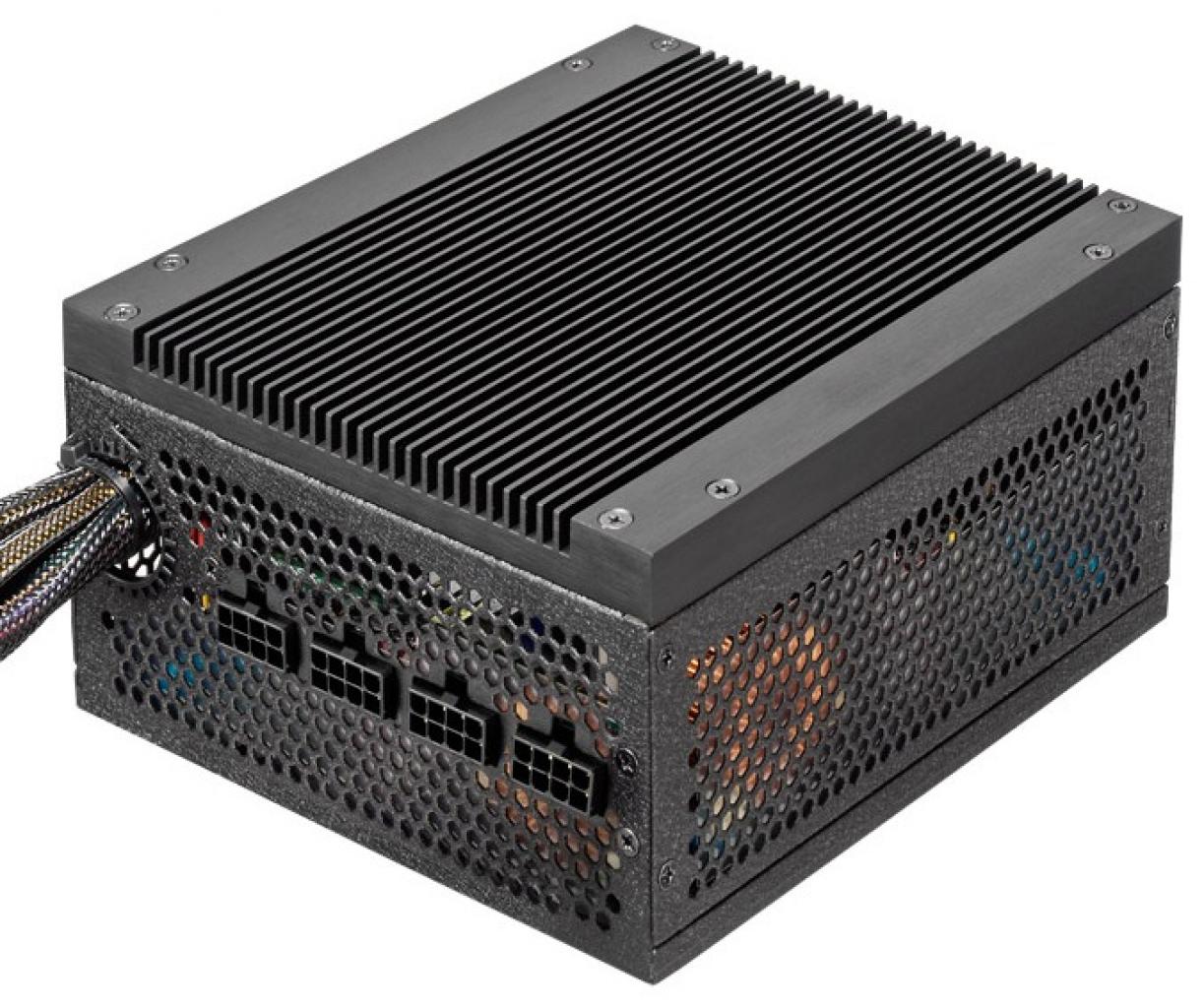 [10/12/2012] Chieftec GPS-500C: Lüfterloses 80-Plus-Platin-Netzteil ab sofort lieferbar (1)