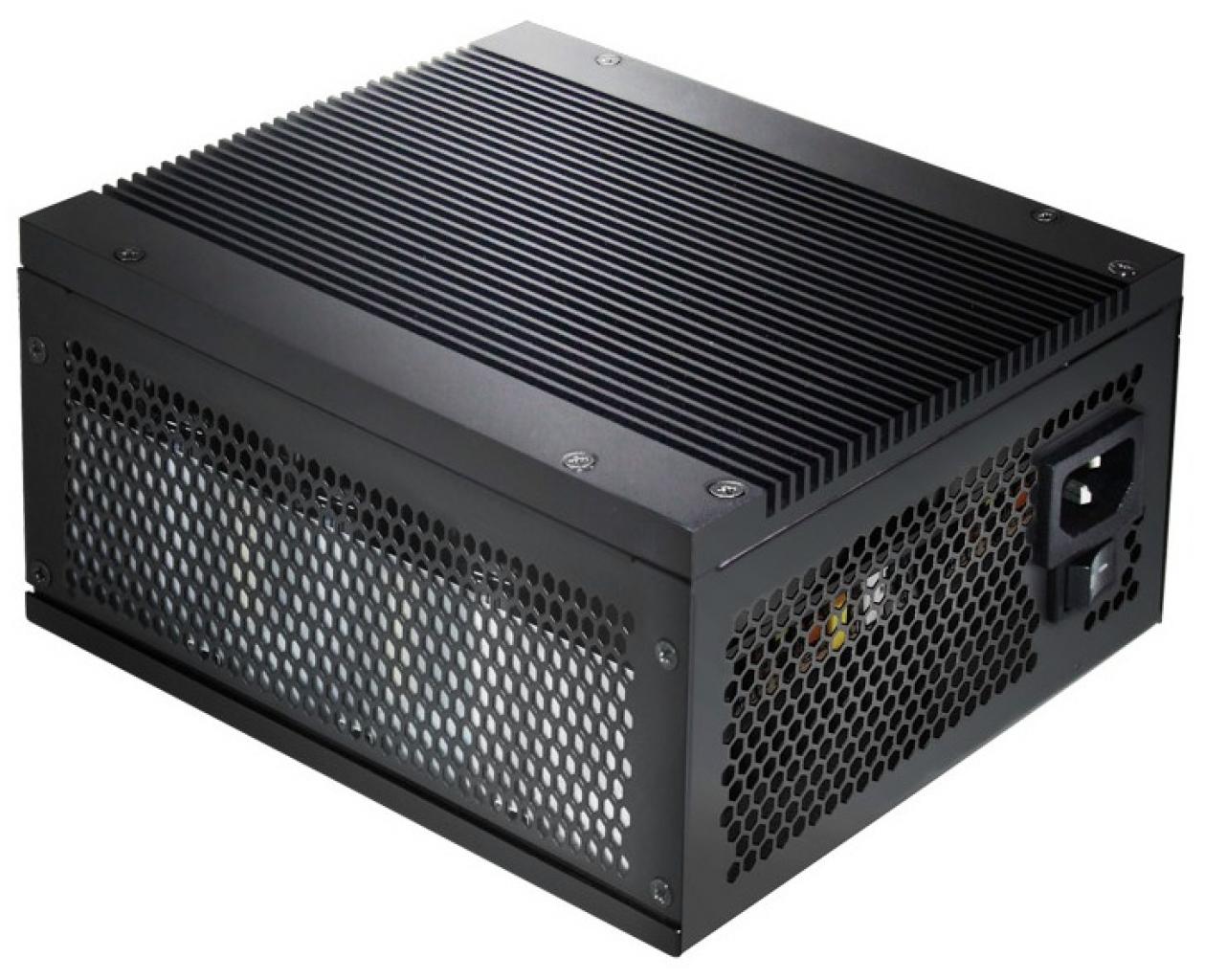 [10/12/2012] Chieftec GPS-500C: Lüfterloses 80-Plus-Platin-Netzteil ab sofort lieferbar (2)