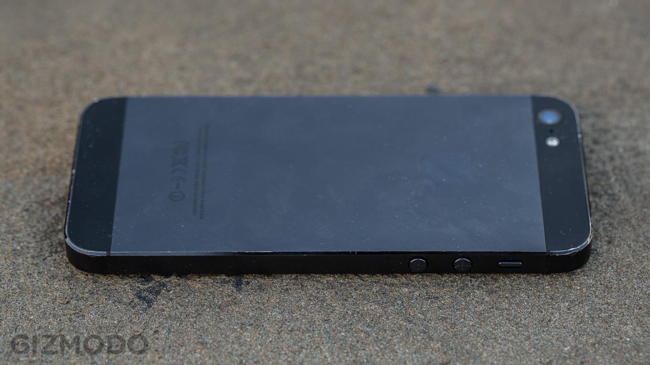 [01/12/2012] iPhone 5: Ohne Schutzhülle deutliche Gebrauchsspuren nach Langzeittest (2)