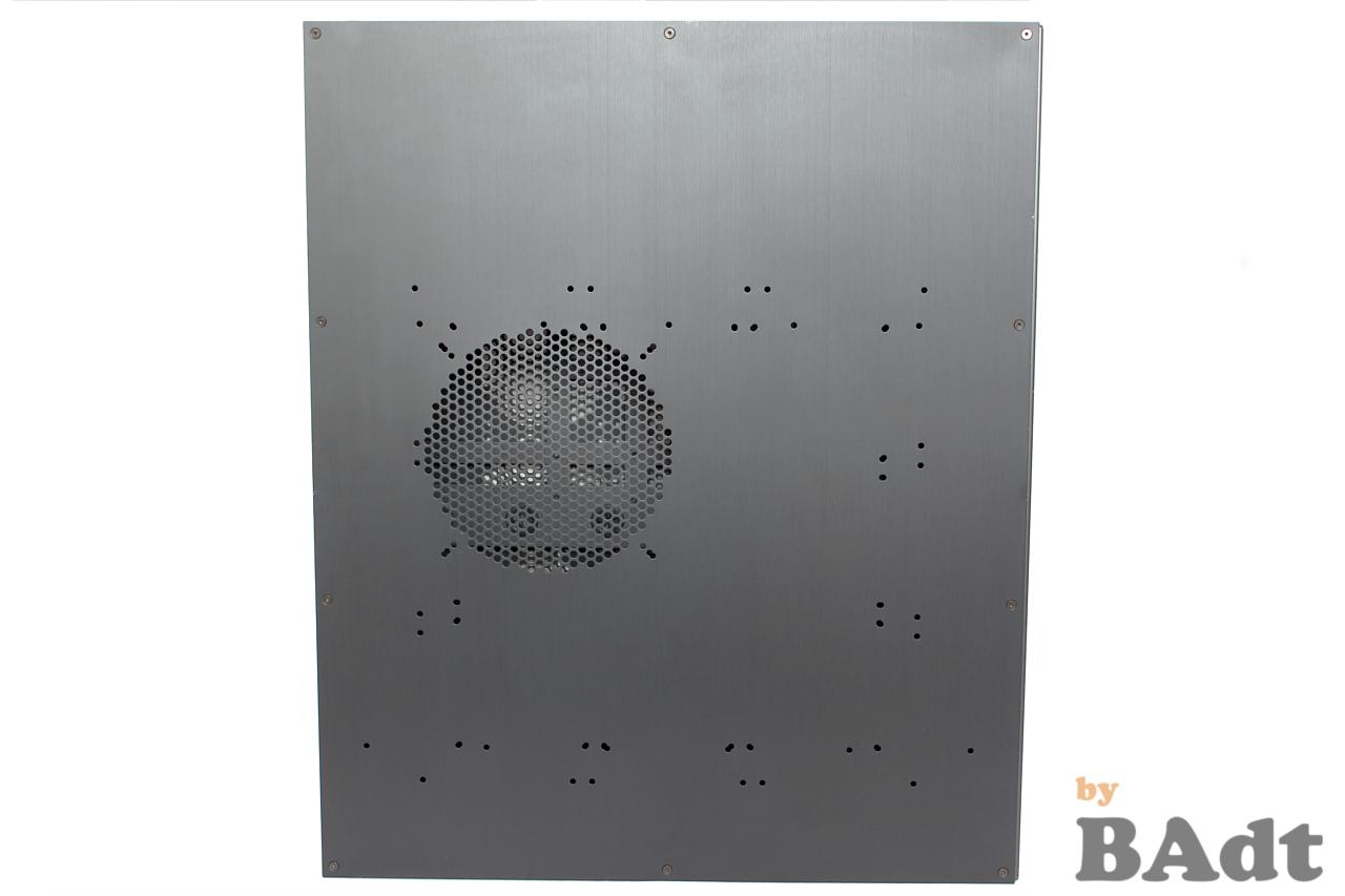 [28/12/2012] PCGHX-Review: Phobya WaCoolIT Ultrabig Watercase - Aluminium-Edition (7)