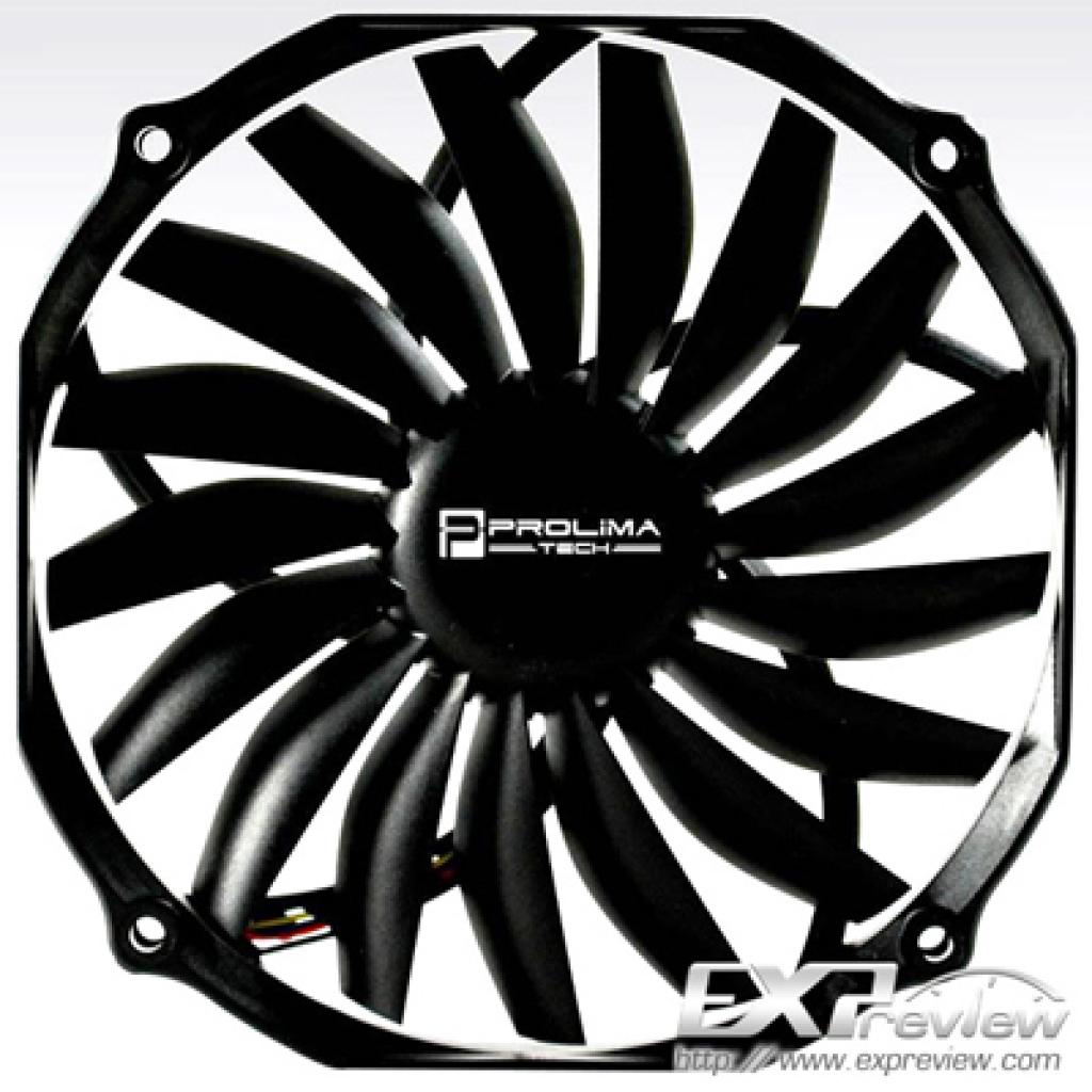 [10/12/2012] Prolimatech präsentiert mit dem PT14015 neuen, besonders flachen Lüfter (1)