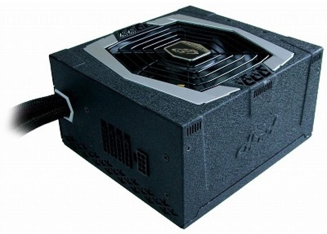 [29/01/2013] FSP Aurum: neue Netzteile mit 80 Plus Platin und modularen Kabeln (5)
