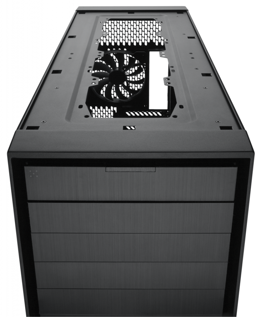 [09/01/2013] CES 2013: Corsair zeigt neues High-End-Gehäuse Obsidian 900D - Spitzname 