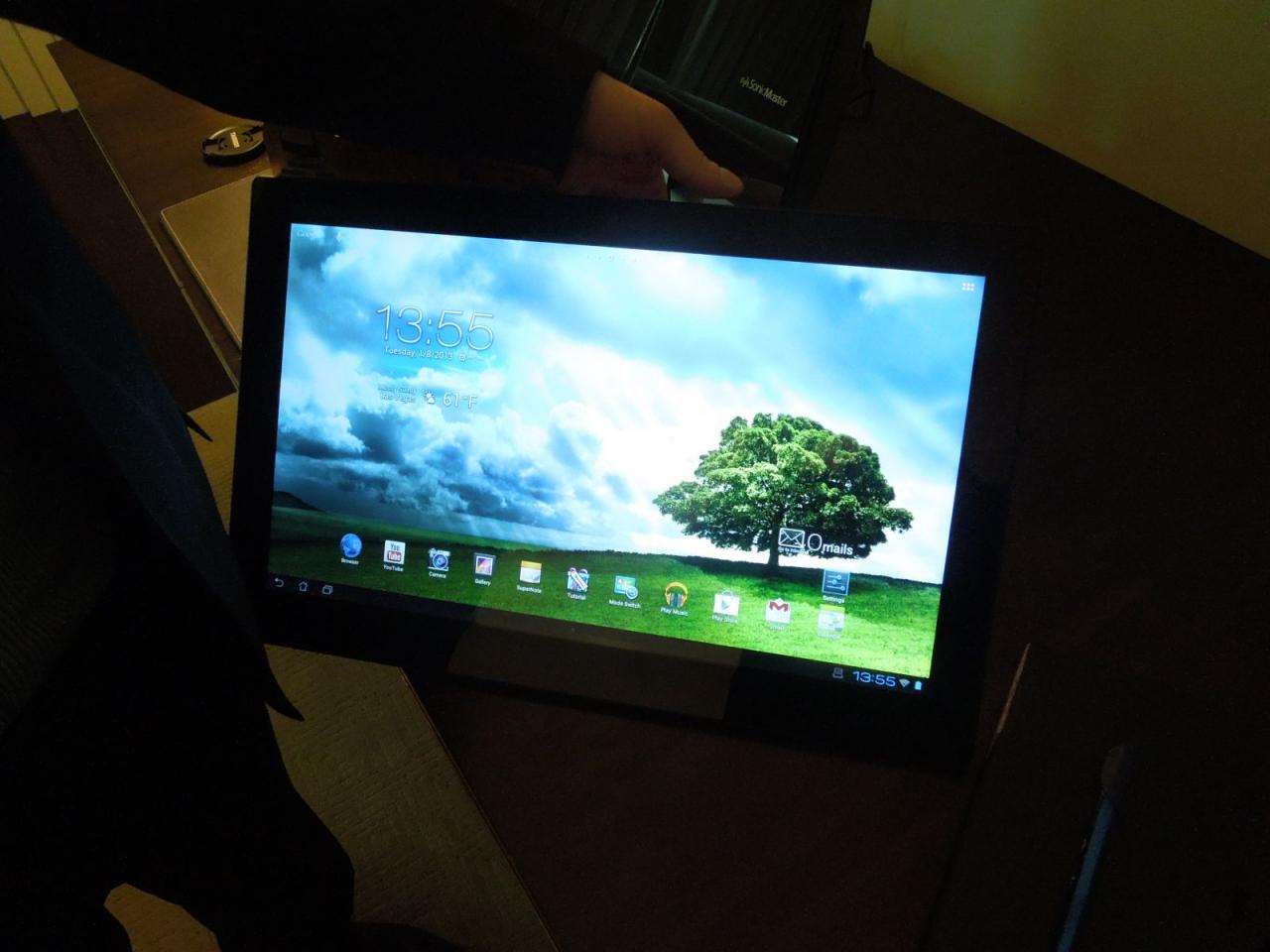 [09/01/2013] Asus kombiniert Android mit Windows 8 im Transformer AiO (3)