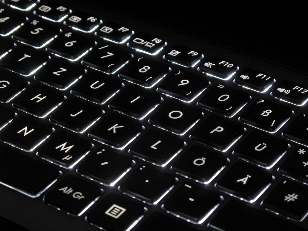 [02/01/2013] Asus G75VX: Beleuchtete Tastatur