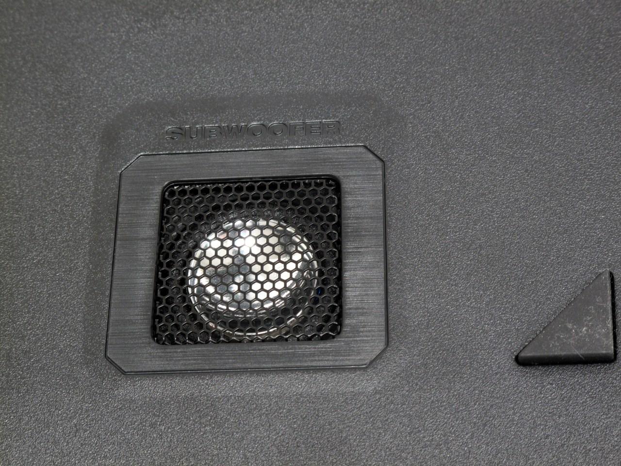 [02/01/2013] Asus G75VX: Subwoofer