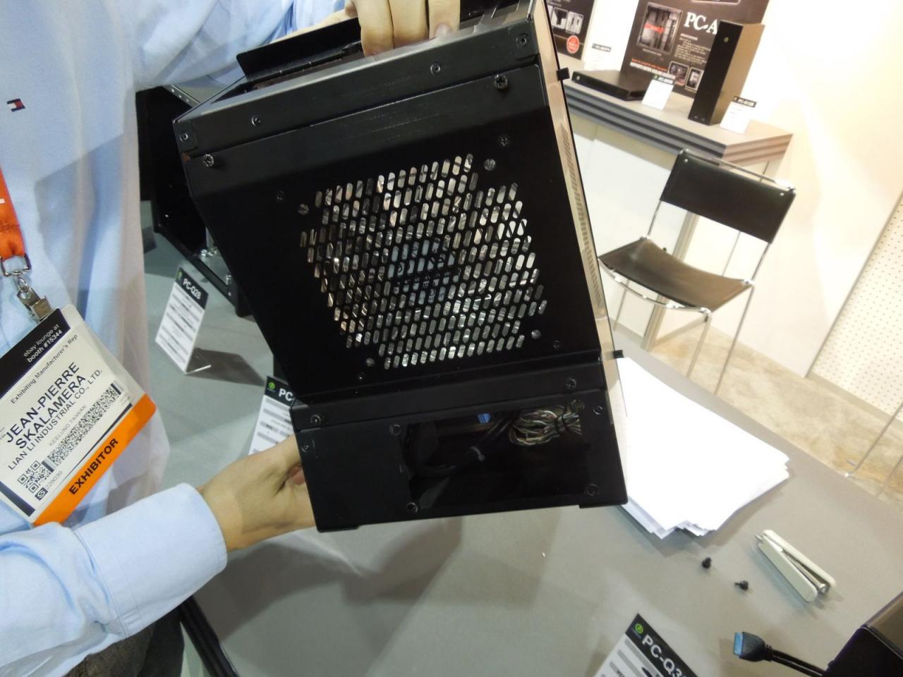 [11/01/2013] Lian Li PC-Q30 (3)