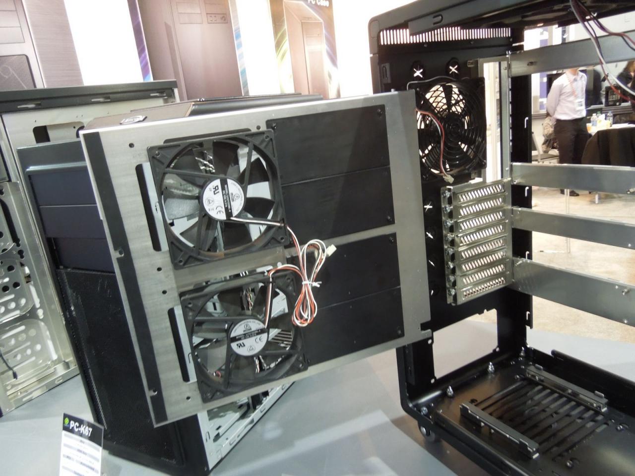 [11/01/2013] Lian Li PC-V850 (8)