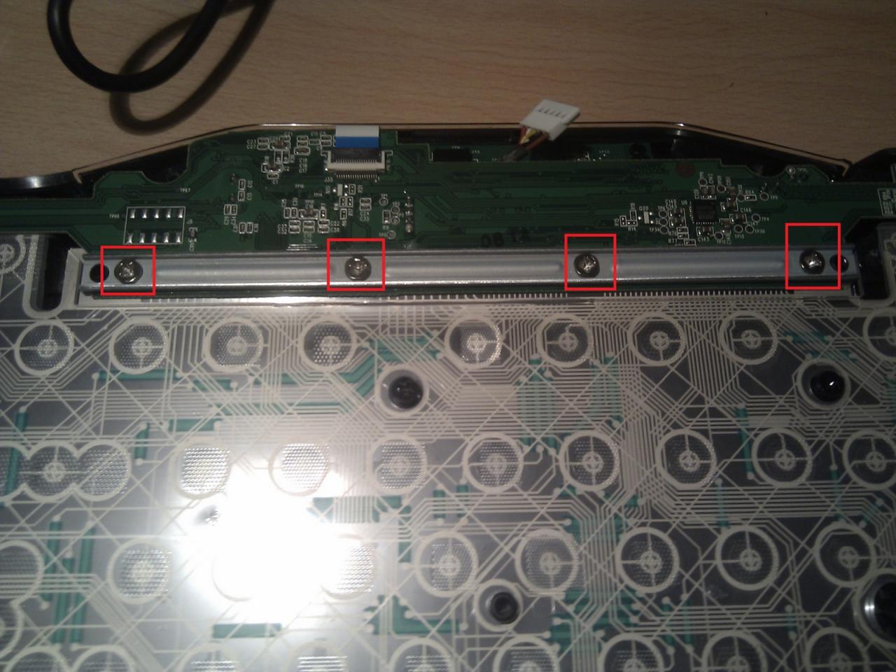 [02/01/2013] Logitech G510: So bauen Sie die Tasten des Gaming-Keyboards für die Grundreinigung aus. (5)