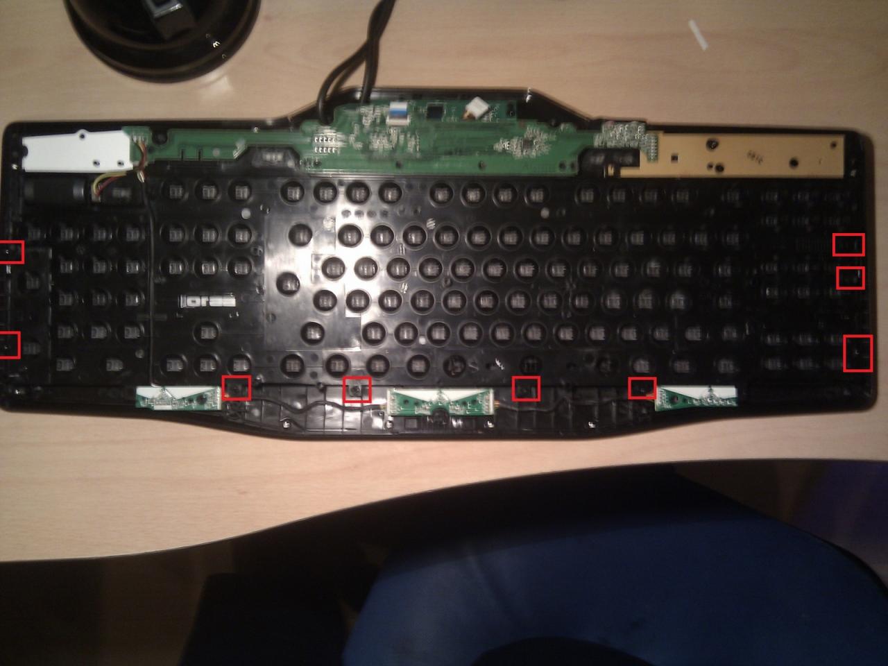 [02/01/2013] Logitech G510: So bauen Sie die Tasten des Gaming-Keyboards für die Grundreinigung aus. (12)
