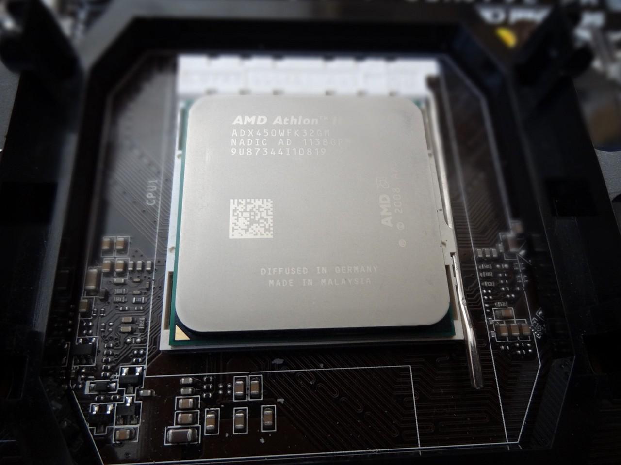 [04/01/2013] Update vom 05.01. mit 8-MHz-CPU, Xeon-Hexacores und poliertem Heatspreader (13)