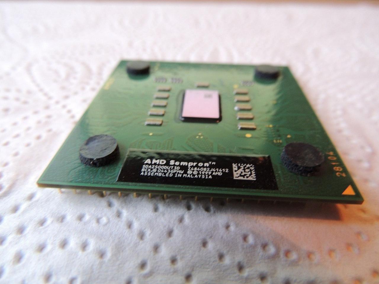 [04/01/2013] Update vom 05.01. mit 8-MHz-CPU, Xeon-Hexacores und poliertem Heatspreader (20)