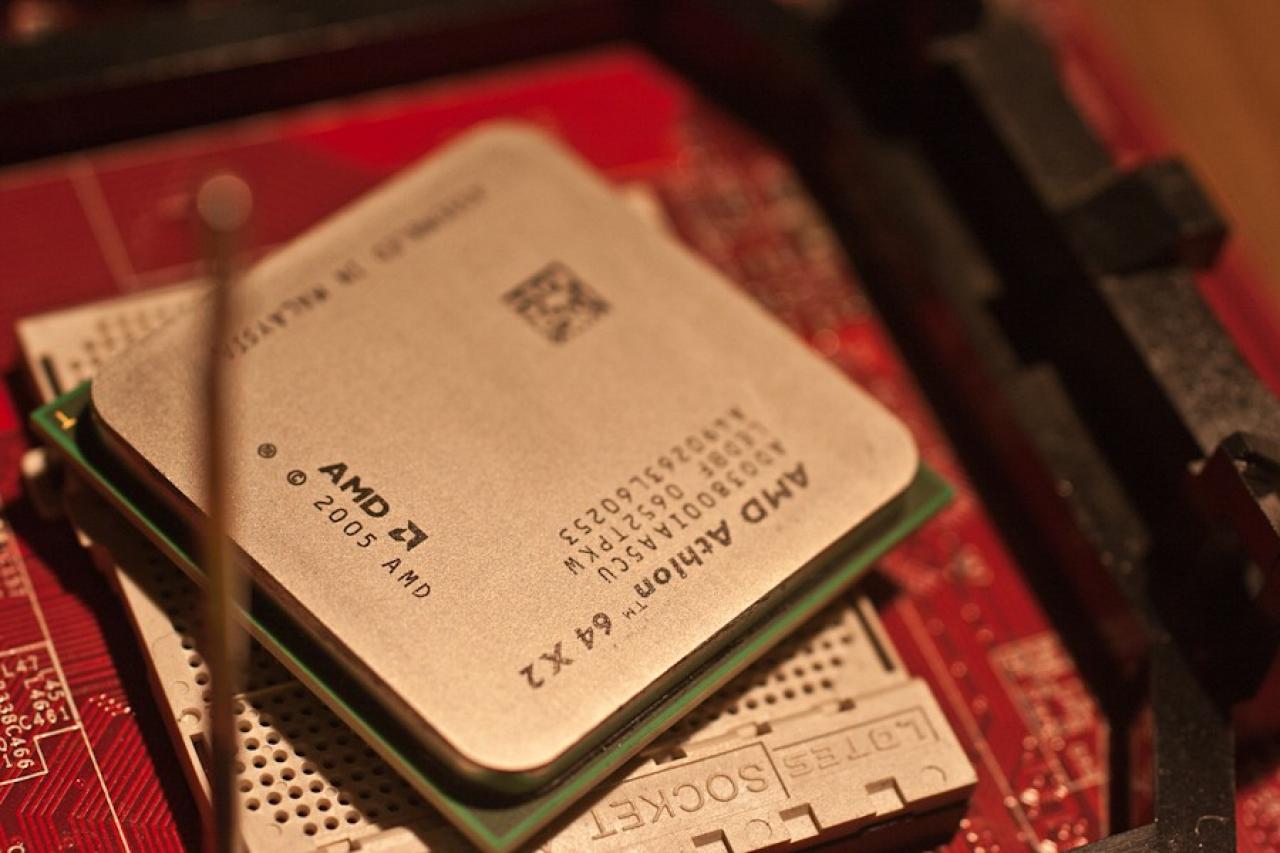 [04/01/2013] Update vom 05.01. mit 8-MHz-CPU, Xeon-Hexacores und poliertem Heatspreader (3)