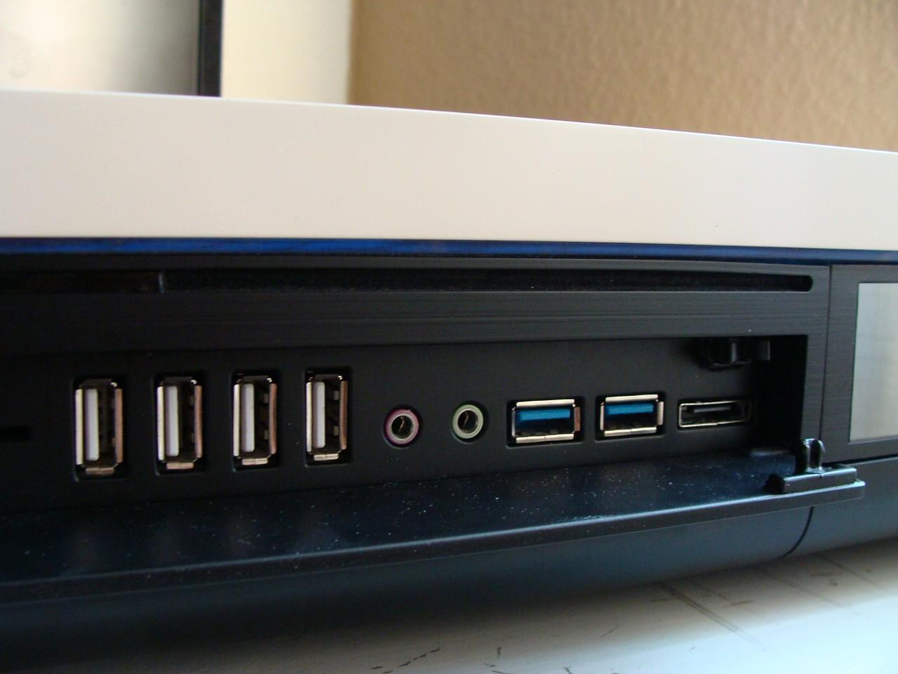 [11/01/2013] Update vom 13.01. mit PCs im Drucker, mit Holz-Gehäuse und als Wohnzimmer-Zwerg (5)