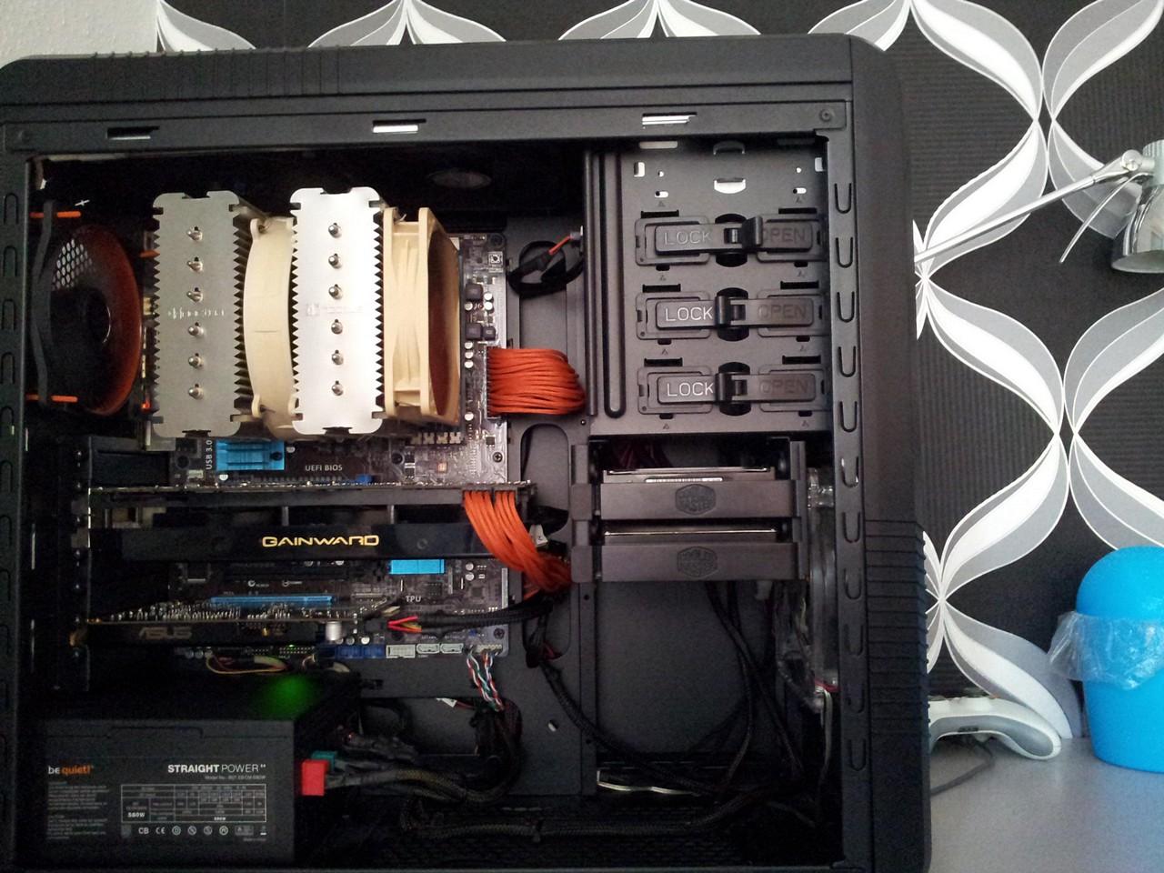 [11/01/2013] Update vom 13.01. mit PCs im Drucker, mit Holz-Gehäuse und als Wohnzimmer-Zwerg (32)