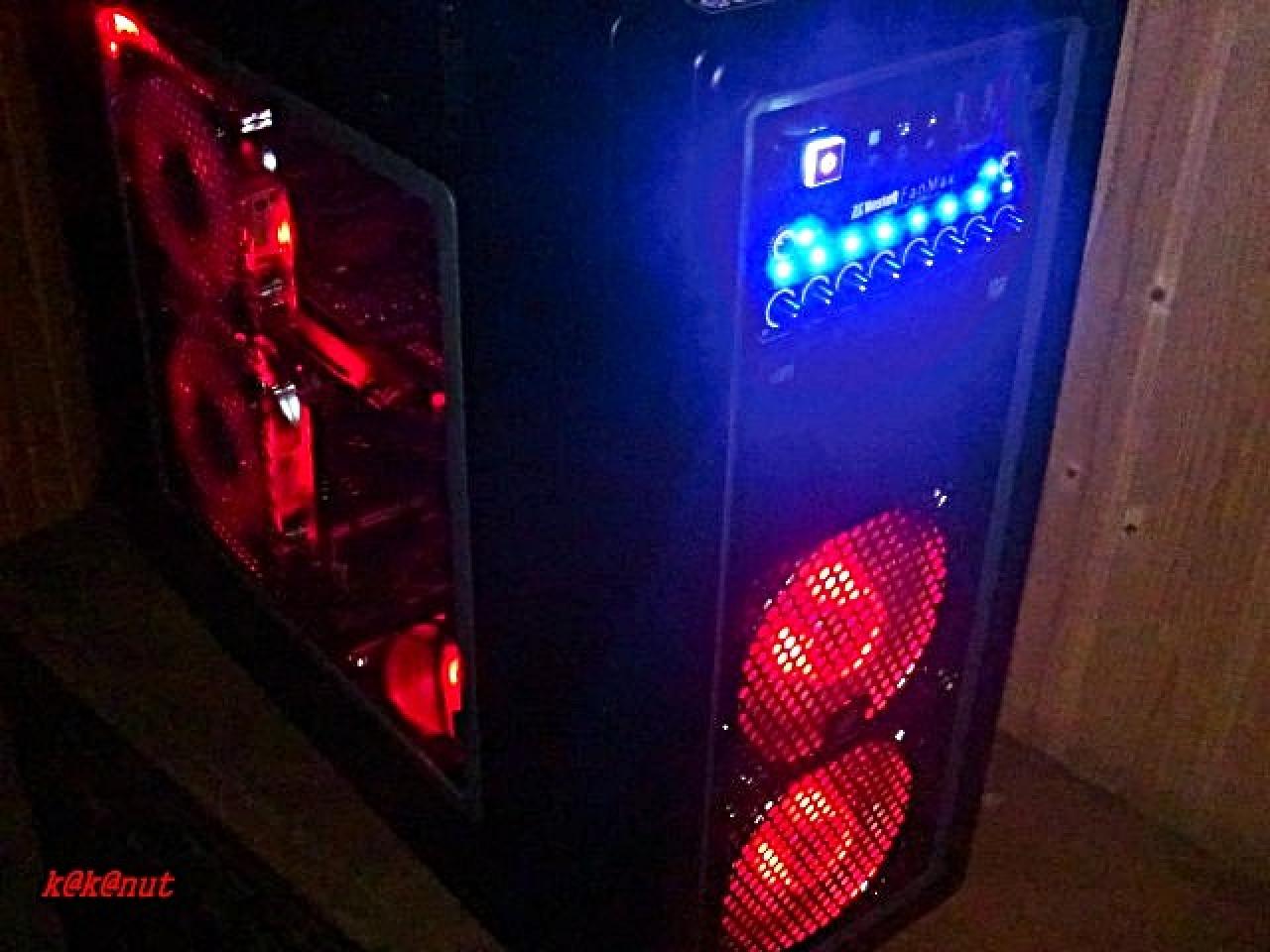 [11/01/2013] Update vom 13.01. mit PCs im Drucker, mit Holz-Gehäuse und als Wohnzimmer-Zwerg (35)