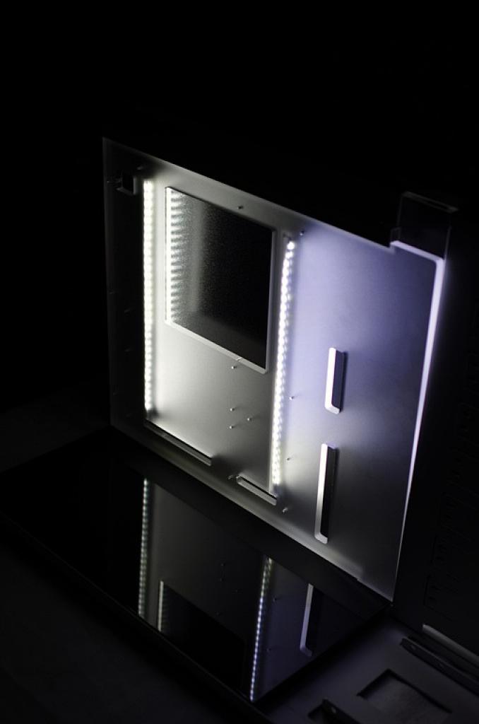 [11/01/2013] Update vom 13.01. mit PCs im Drucker, mit Holz-Gehäuse und als Wohnzimmer-Zwerg (11)
