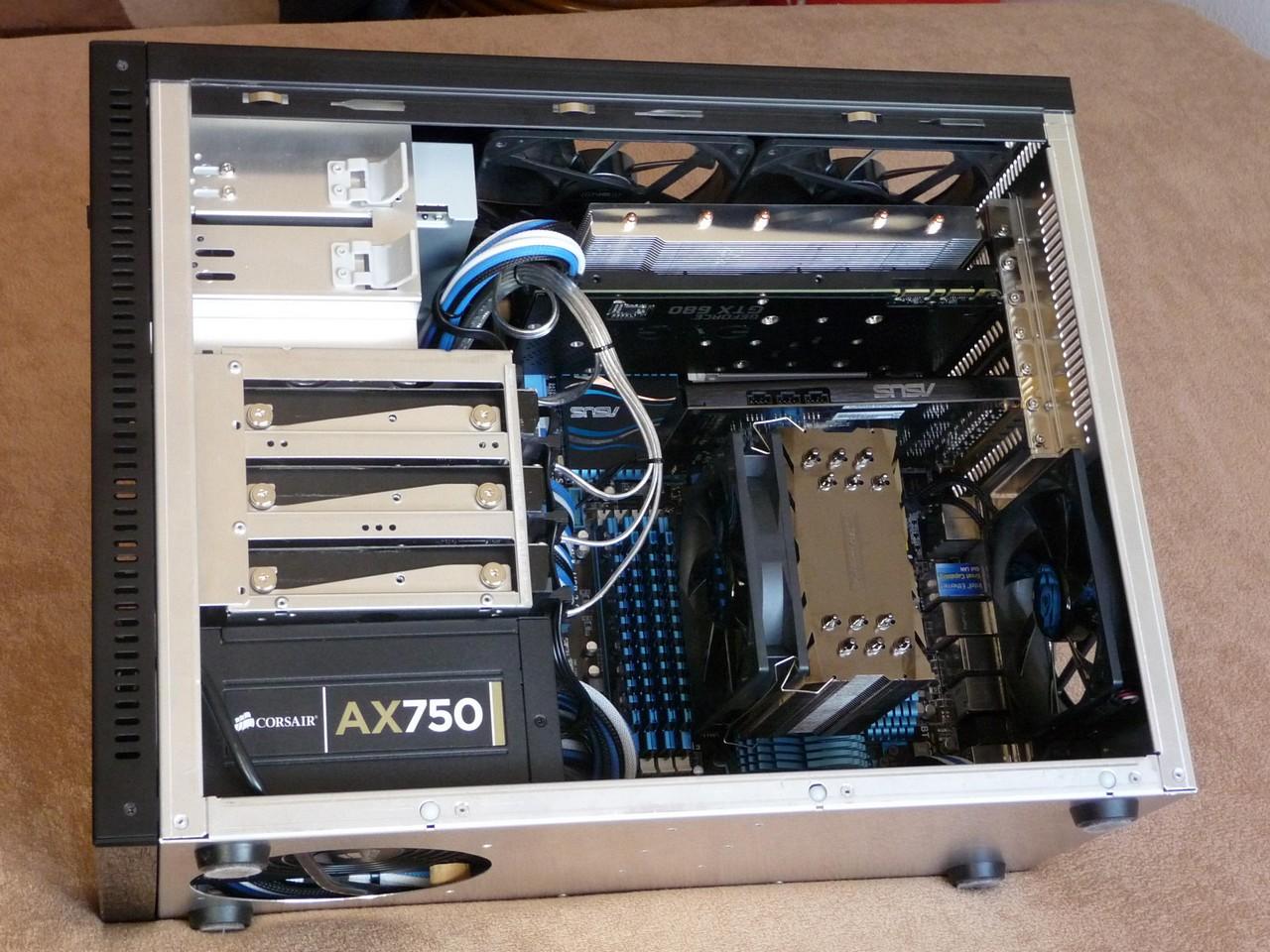 [11/01/2013] Update vom 13.01. mit PCs im Drucker, mit Holz-Gehäuse und als Wohnzimmer-Zwerg (42)