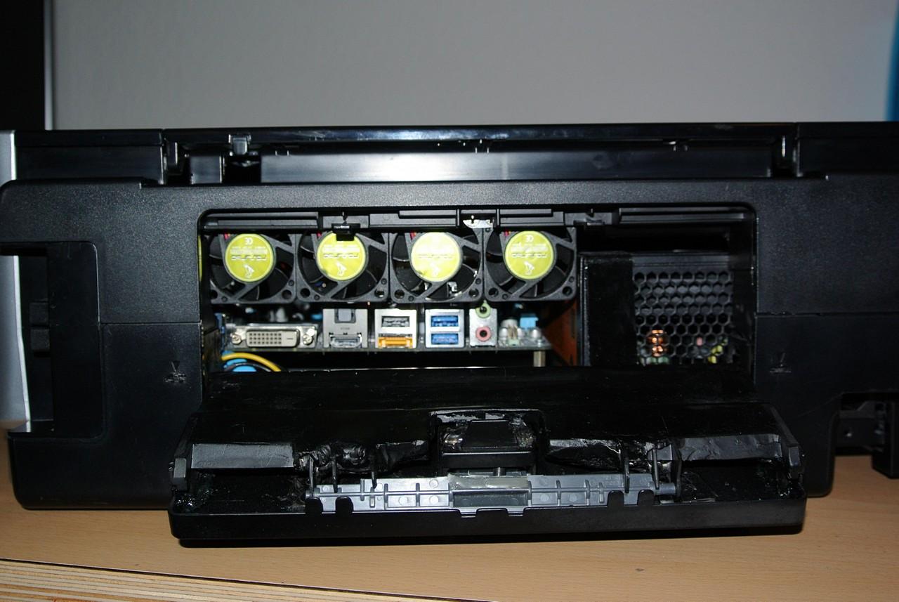 [11/01/2013] Update vom 13.01. mit PCs im Drucker, mit Holz-Gehäuse und als Wohnzimmer-Zwerg (29)