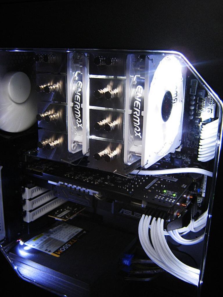 [11/01/2013] Update vom 13.01. mit PCs im Drucker, mit Holz-Gehäuse und als Wohnzimmer-Zwerg (50)
