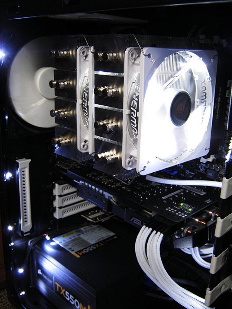 [11/01/2013] Update vom 13.01. mit PCs im Drucker, mit Holz-Gehäuse und als Wohnzimmer-Zwerg (51)